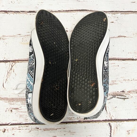 DISNEY PARKS Authentic All Over Print Men’s Shoes Sz 7 - Picture 10 of 10